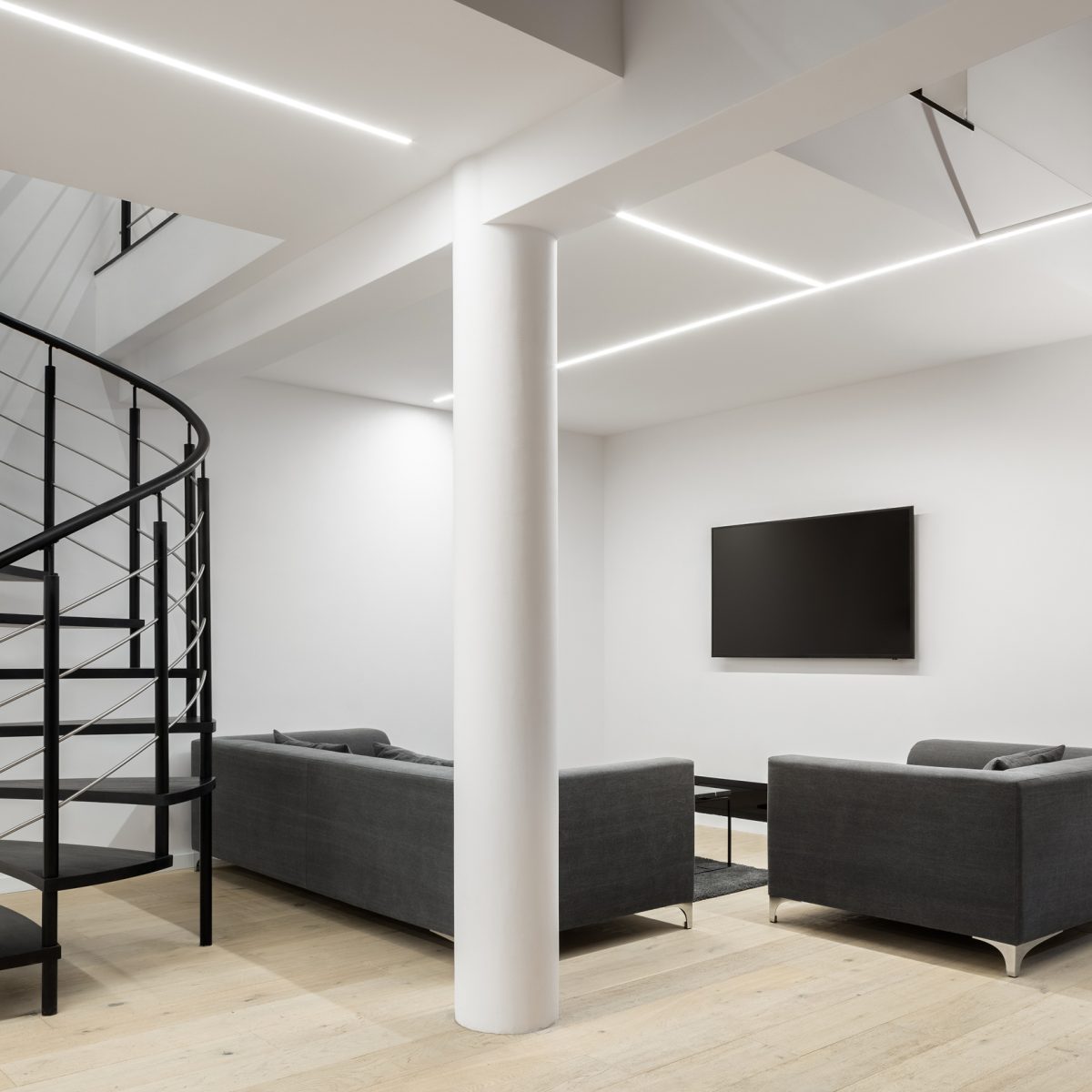 Spacious apartment with spiral stairs