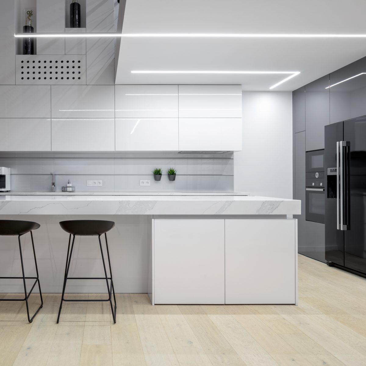 Elegant white and gray kitchen